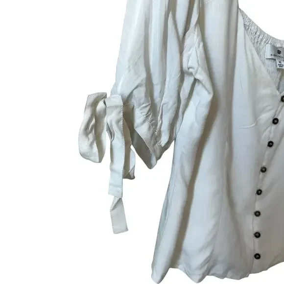 Socialite Women’s Puff Bow Sleeve Button Front Blouse Top White Size XL Milkmaid - Picture 5 of 7